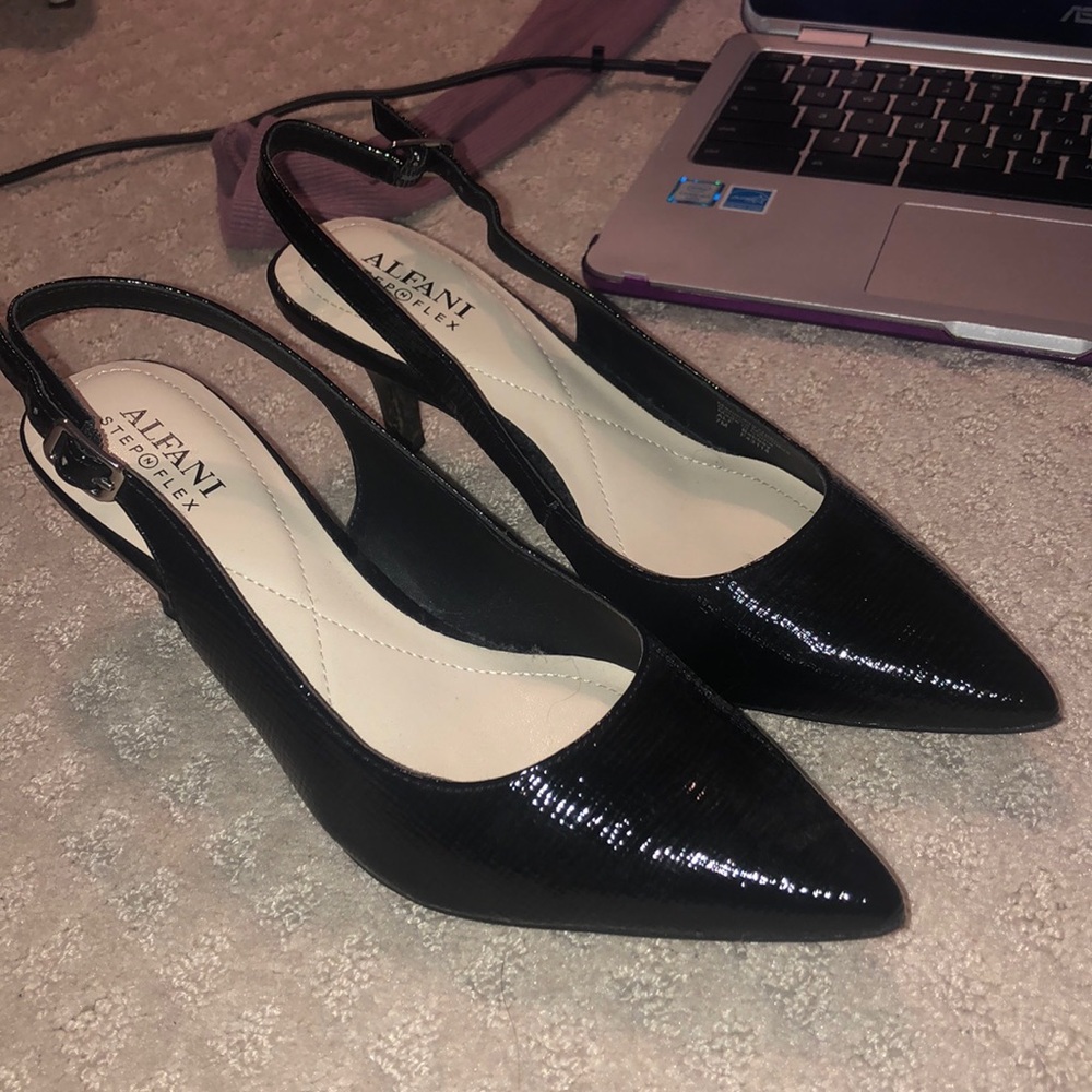 Black size 7 women’s shoes